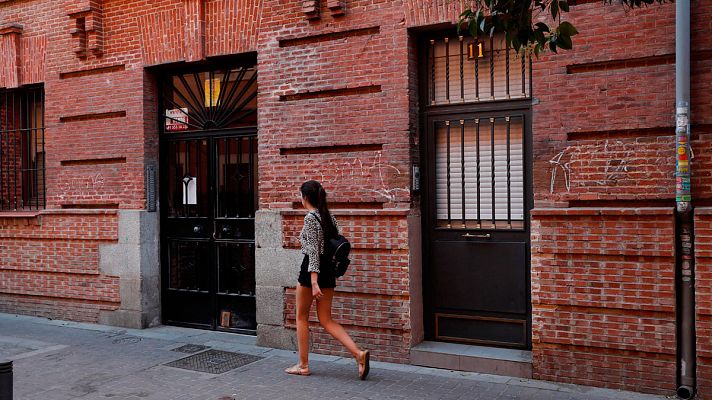 Telediario 1 - Asesinada una mujer en Madrid por su pareja en un nuevo caso de violencia de género