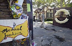 En Los Ángeles toda la atención se concentra en la casa de los padres de Michael Jackson