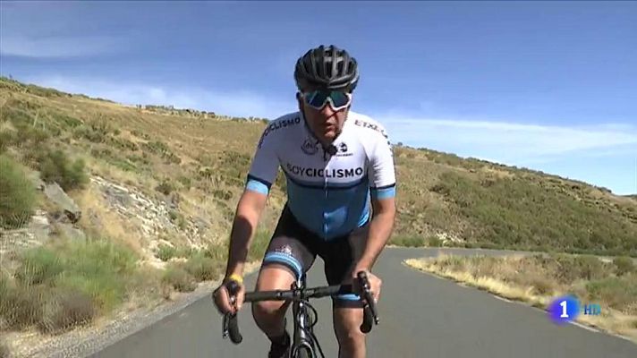 Telediario 1 - El campeón del Tour 2008, Carlos Sastre, analiza la Vuelta 2019