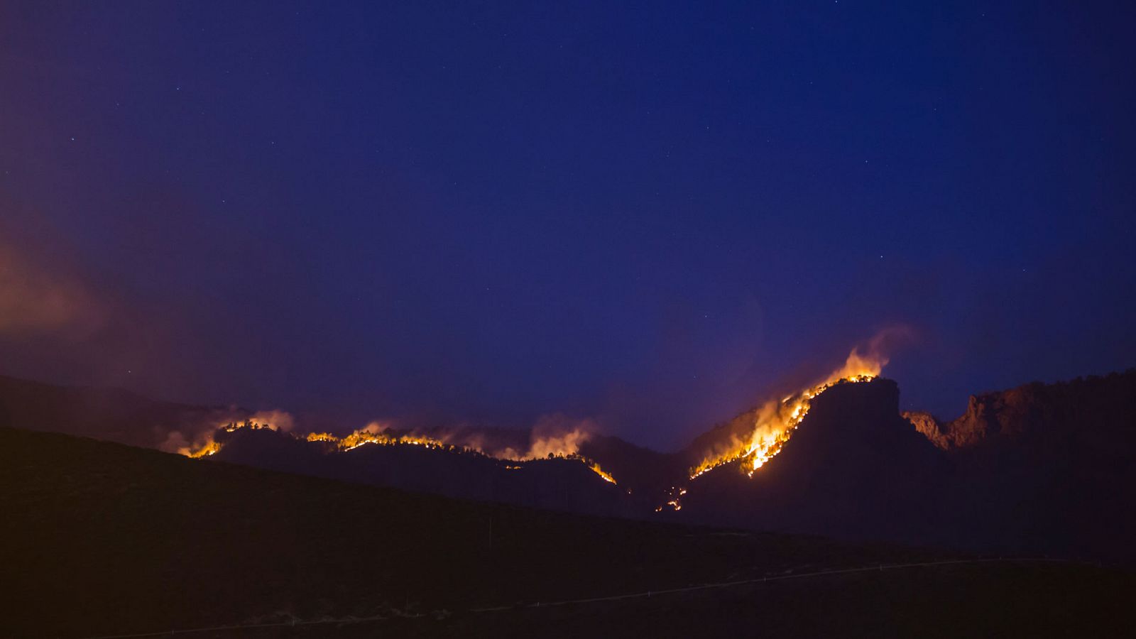 El incendio de Gran Canaria afecta ya a unas 10.000 hectáreas