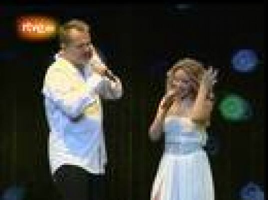  - Miguel Bosé y Kylie Minogue, juntos
