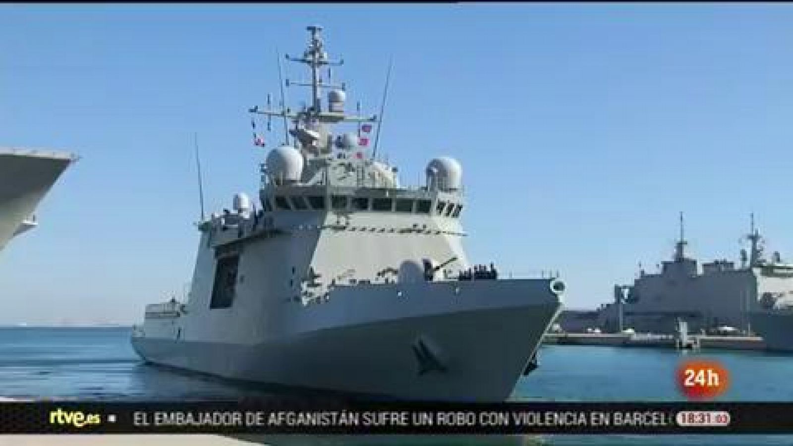 Un buque de la Armada parte hacia Lampedusa para trasladar a los migrantes del Open Arms hasta Mallorca