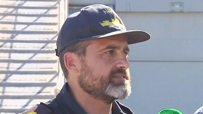 El comandante del Audaz asegura que tardarán tres días en llegar a Lampedusa y allí recibirán órdenes