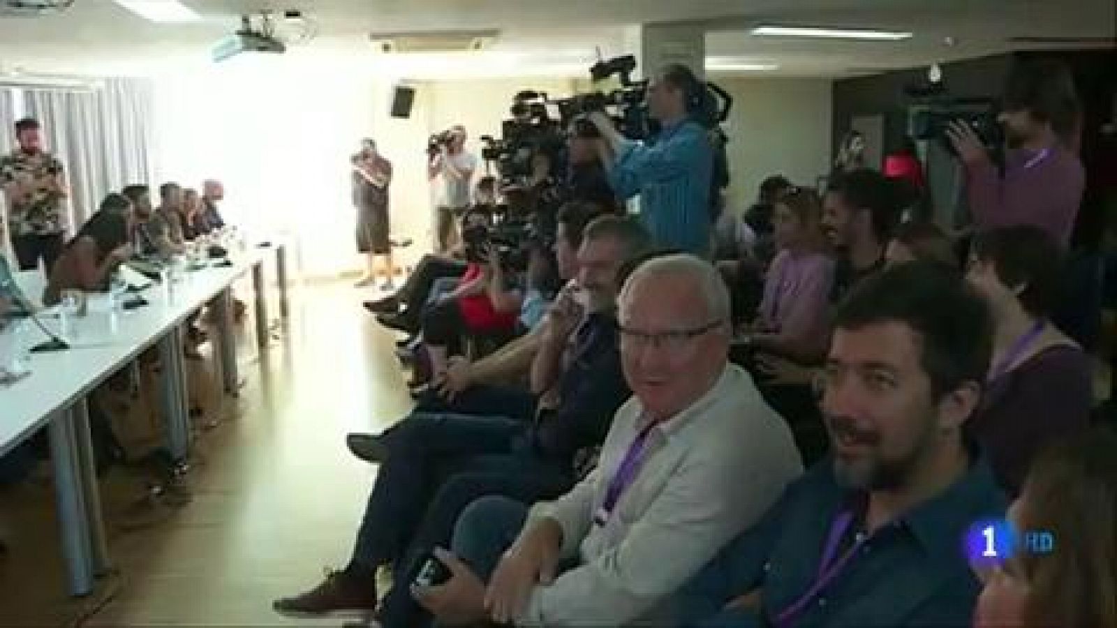 Investidura | Calvo califica de "órdago" la propuesta de Podemos y rechaza el gobierno de coalición - RTVE.es