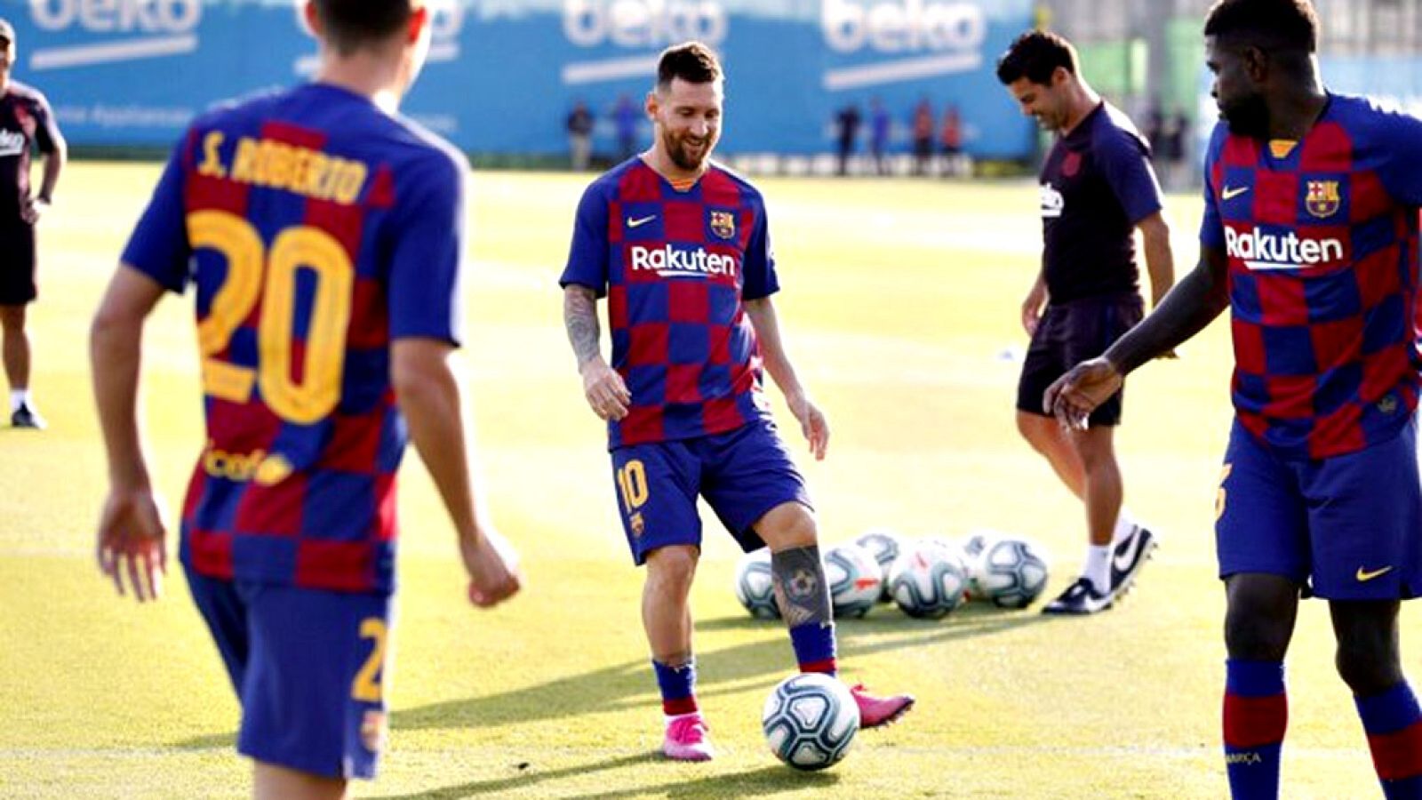 El capitán del Barcelona, el argentino Lionel Messi, volvió a entrenarse este miércoles con sus compañeros después de recuperarse de una lesión en el sóleo de la pierna derecha que le impidió jugar el primer partido de Liga.