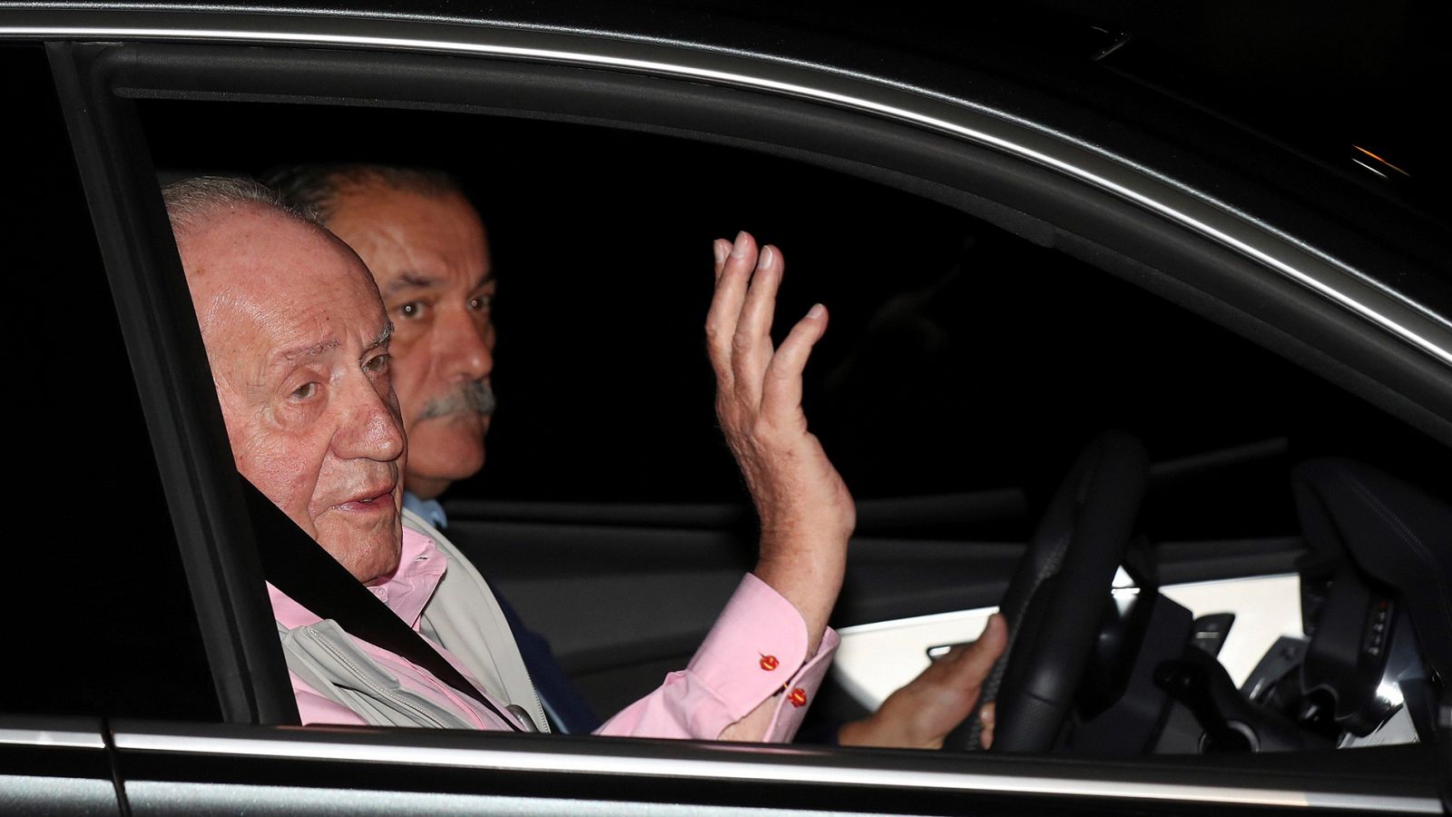 Telediario 1: El rey Juan Carlos llega al Hospital Quirón para ser operado del corazón | RTVE Play
