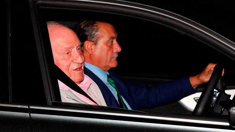 El rey Juan Carlos evoluciona "satisfactoriamente" y seguirá en la UCI