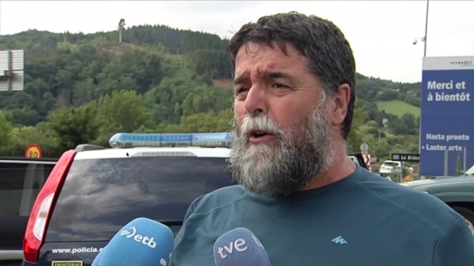 Telediario 1: Francia expulsa al dirigente de Sortu Joseba Álvarez tras retenerlo en un control policial | RTVE Play