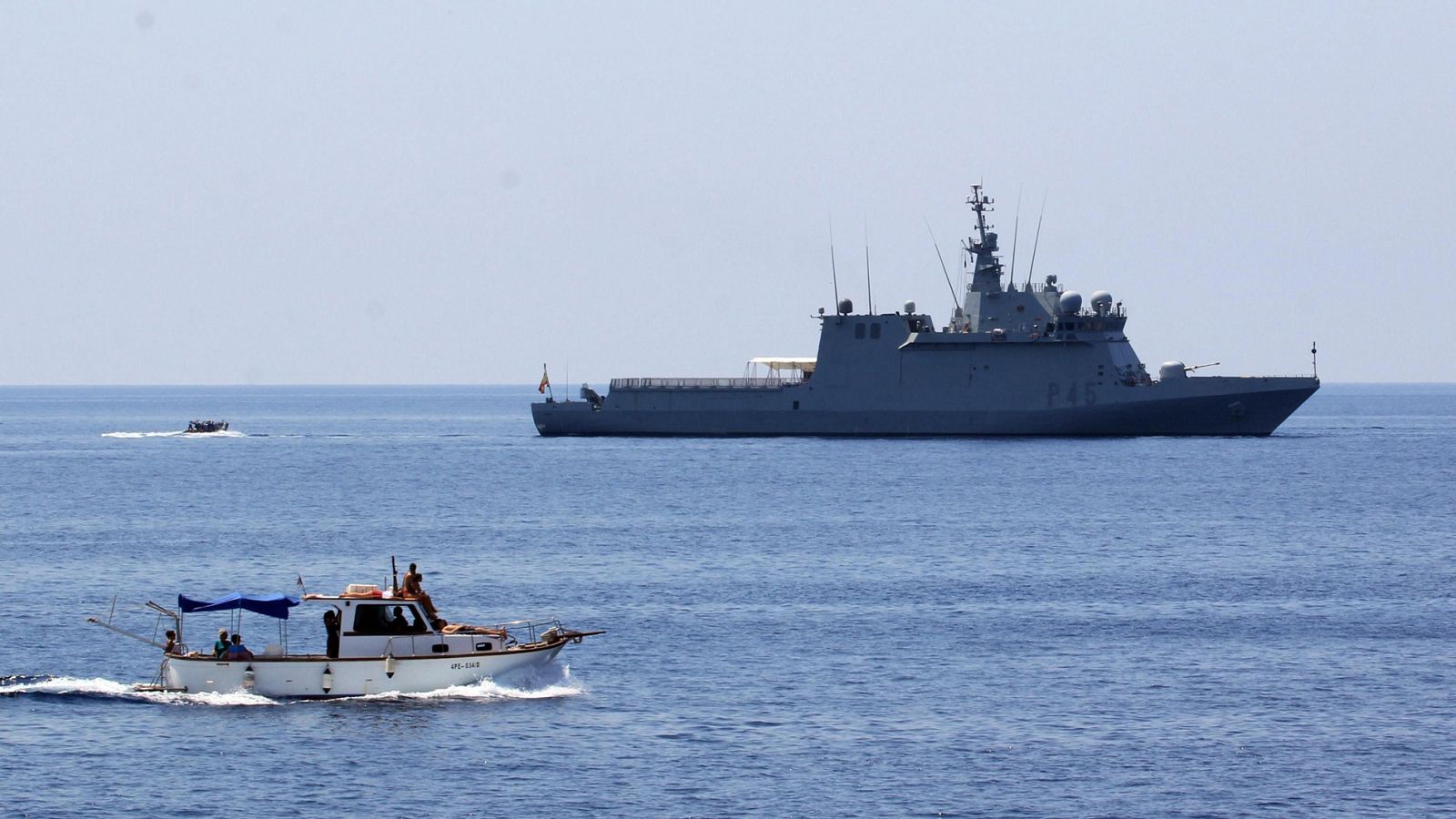 Telediario 1: El Audaz lleva tres días en Lampedusa pendiente de embarcar los 15 migrantes del Open Arms que acogerá España | RTVE Play