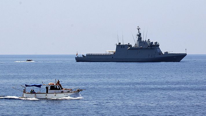El Audaz lleva tres días en Lampedusa pendiente de embarcar los 15 migrantes del Open Arms que acogerá España
