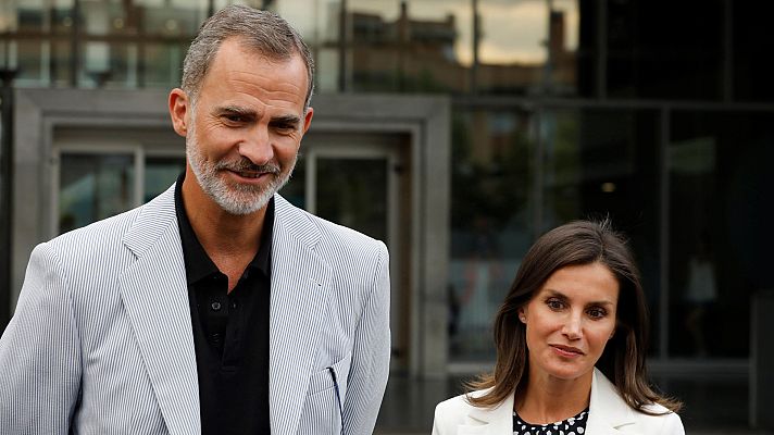 Telediario 1 - Felipe VI tras visitar a don Juan Carlos: "Está evolucionando muy bien"