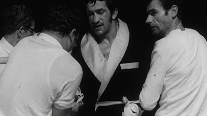 Telediario 1 - El boxeo, un deporte que ha estado contra las cuerdas