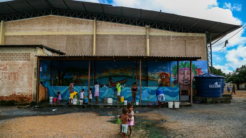 Alrededor de 100.000 venezolanos viven refugiados en Roraima, Brasil