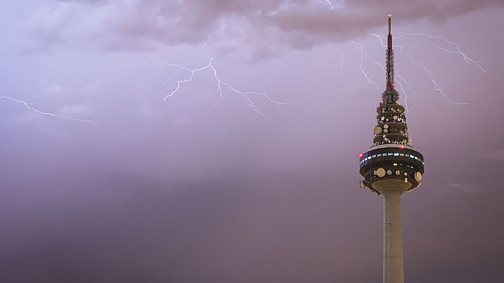El tiempo - Fuertes tormentas en buena parte de la Península y en Baleares