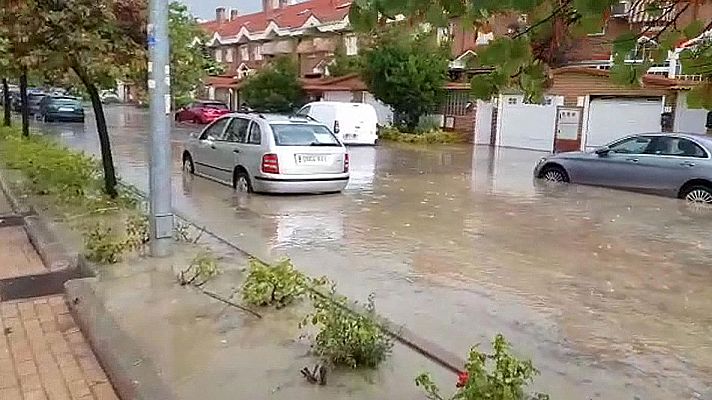 Telediario 1 - Qué hacer cuando te sorprende una lluvia torrencial