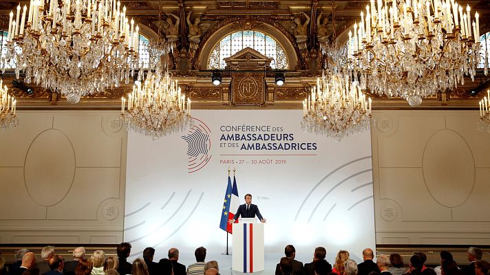 Telediario 1 - Macrón fortalece su liderazgo mundial