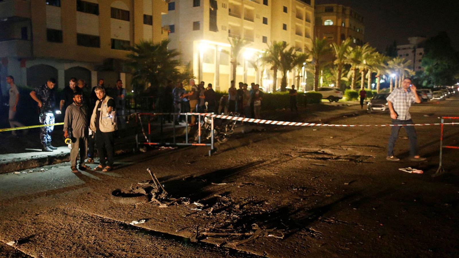 Mueren tres policías en dos ataques contra puestos de control en Gaza