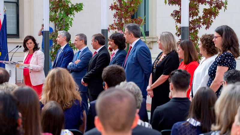 El Gobierno de La Rioja toma posesión en medio de un nuevo cisma en Podemos