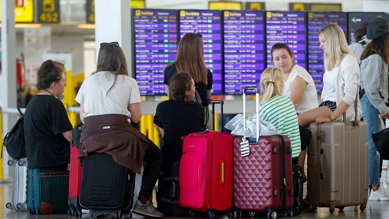 La operación retorno de las vacaciones, marcada por las huelgas de Barajas, El Prat y Renfe