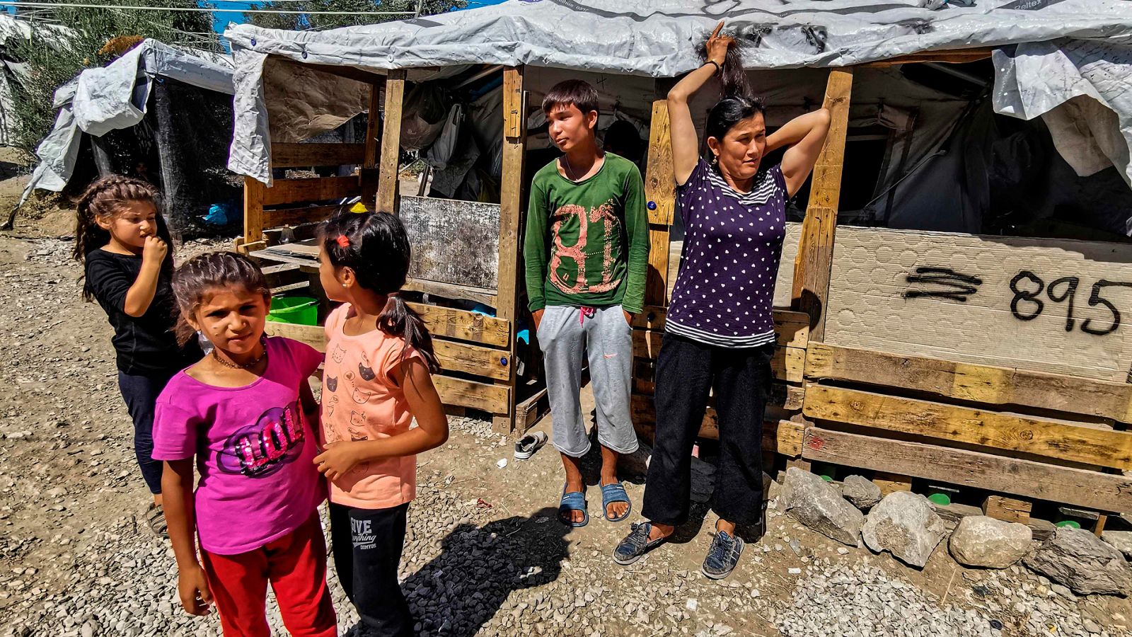 Telediario 1: El campamento de recepción de refugiados de Moria en la isla griega de Lesbos está desbordado | RTVE Play