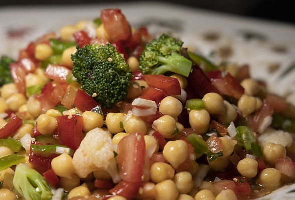 "Ensalada de garbanzos" de Dani García