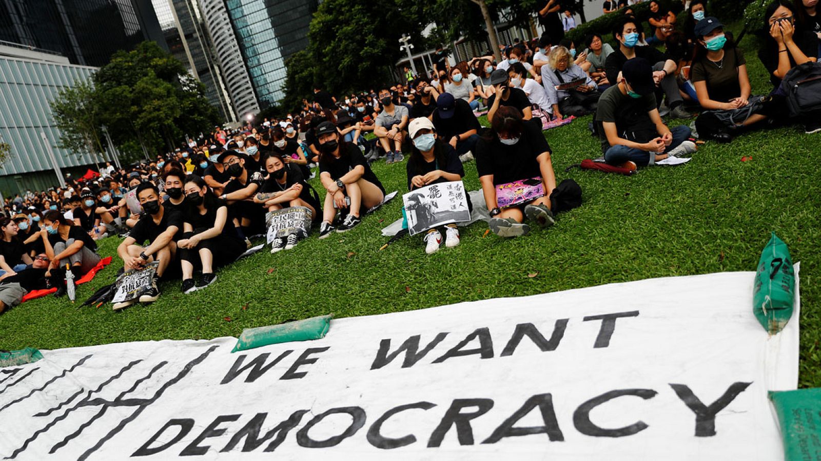 Los estudiantes de Hong Kong toman el relevo de las protestas prodemocracia con una huelga