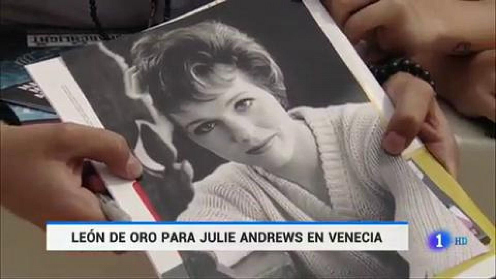 Telediario 1: Julie Andrews recibe el León de Oro de la Mostra de Venecia por toda su carrera | RTVE Play