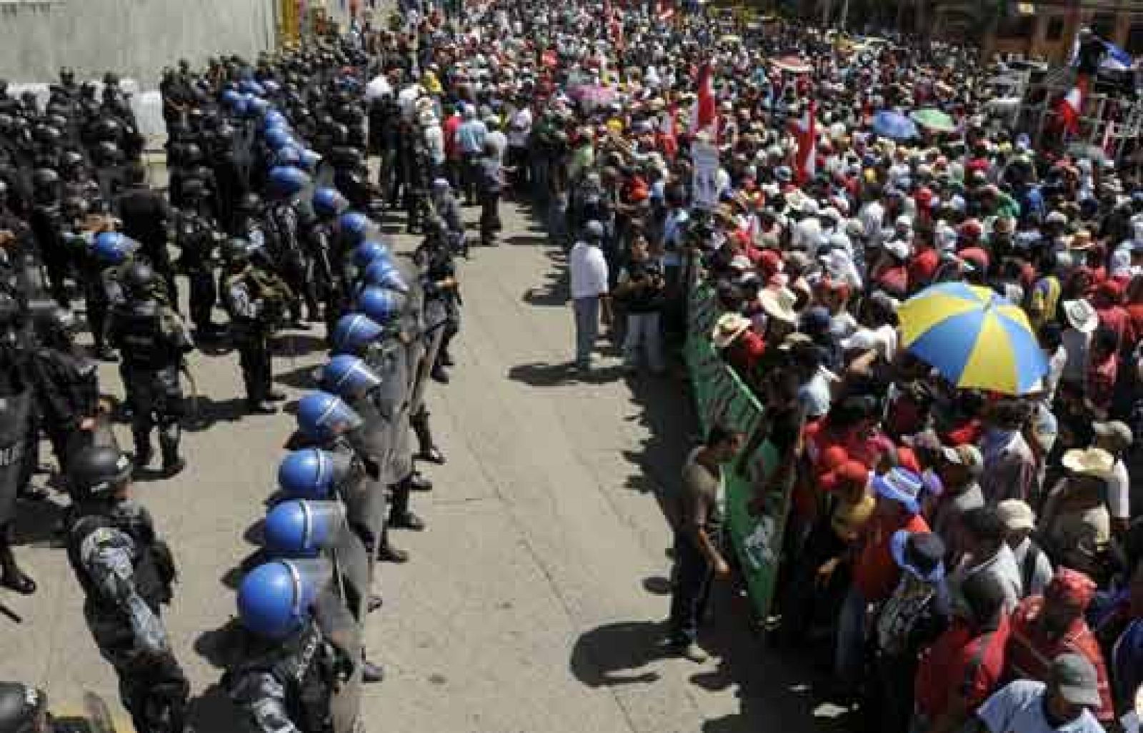 Honduras, partida en dos