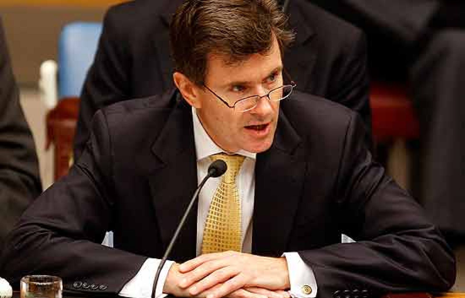 La mujer del próximo jefe del MI6 colgó datos personales en Facebook | Ver