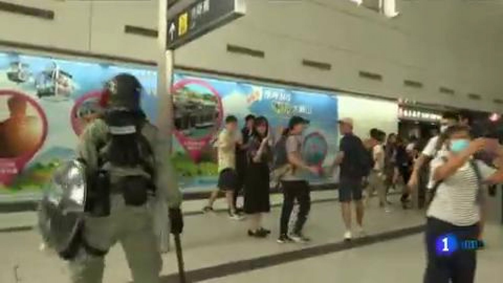 Telediario 1: La retirada de la polémica ley de extradición no logra apagar las protestas en Hong Kong | RTVE Play
