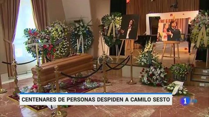 Telediario 1 - Admiradores, artistas y políticos despiden a Camilo Sesto