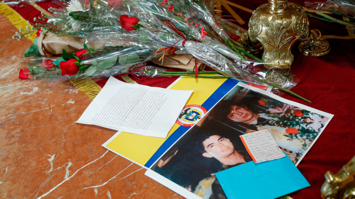 D Corazón - Centenas de personas acuden a despedir a Camilo Sesto