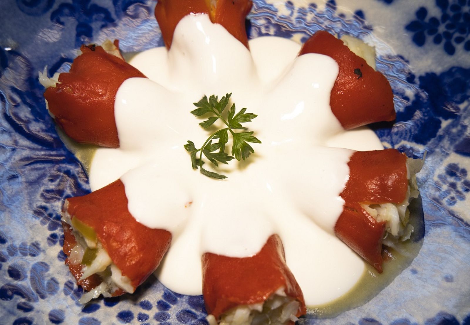 "Pimientos del piquillo rellenos de bacalao" de Dani García