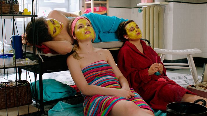 Bany compartit - Capítol 23 -  El ganxet enganxa