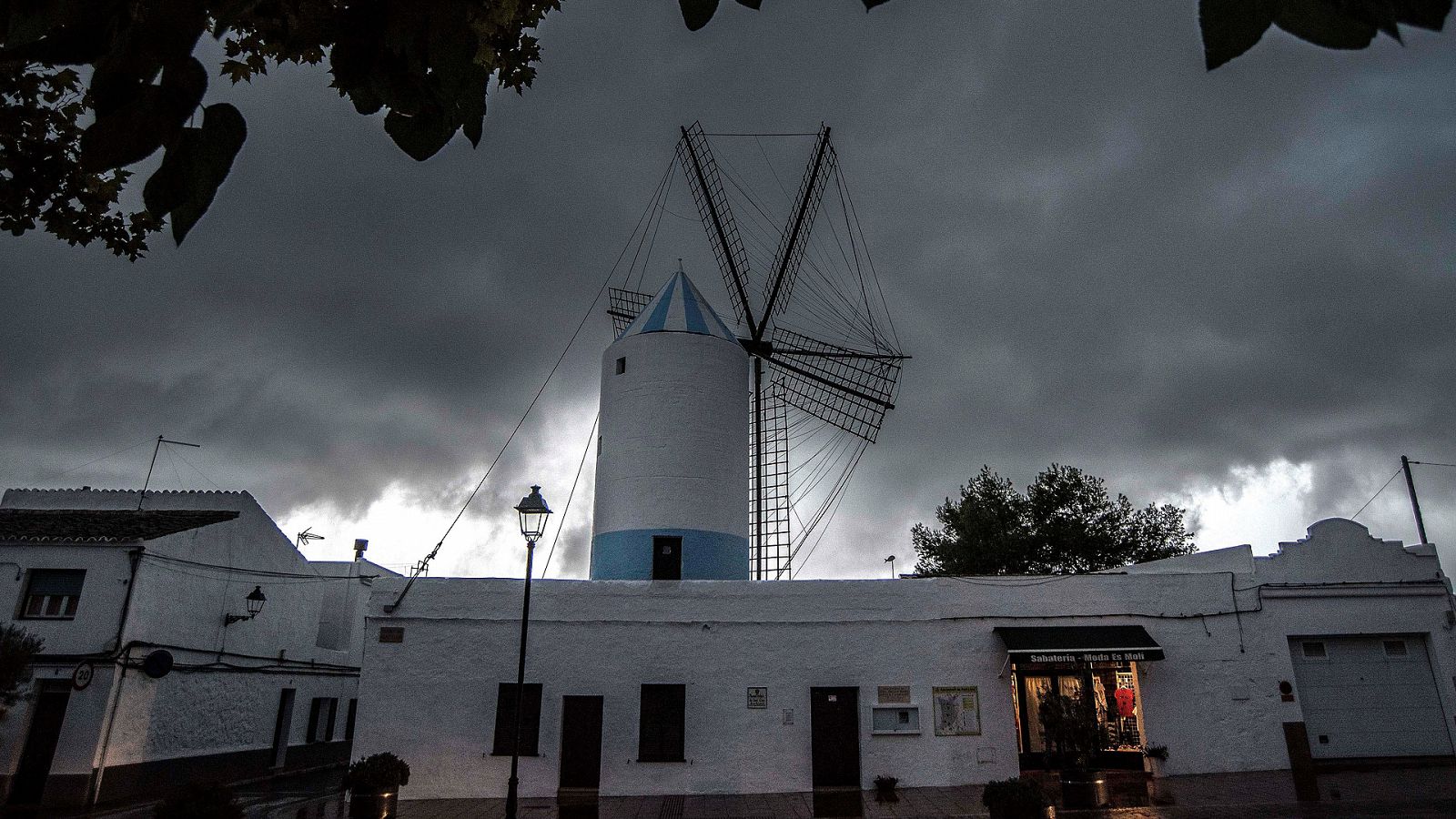 El temporal de fuertes lluvias afecta a Baleares y Comunidad Valenciana