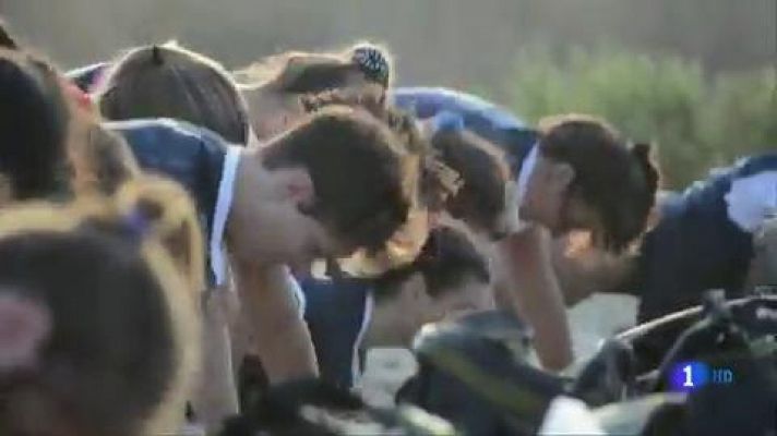 Telediario 1 - Las 'leonas' se preparan con el ejército