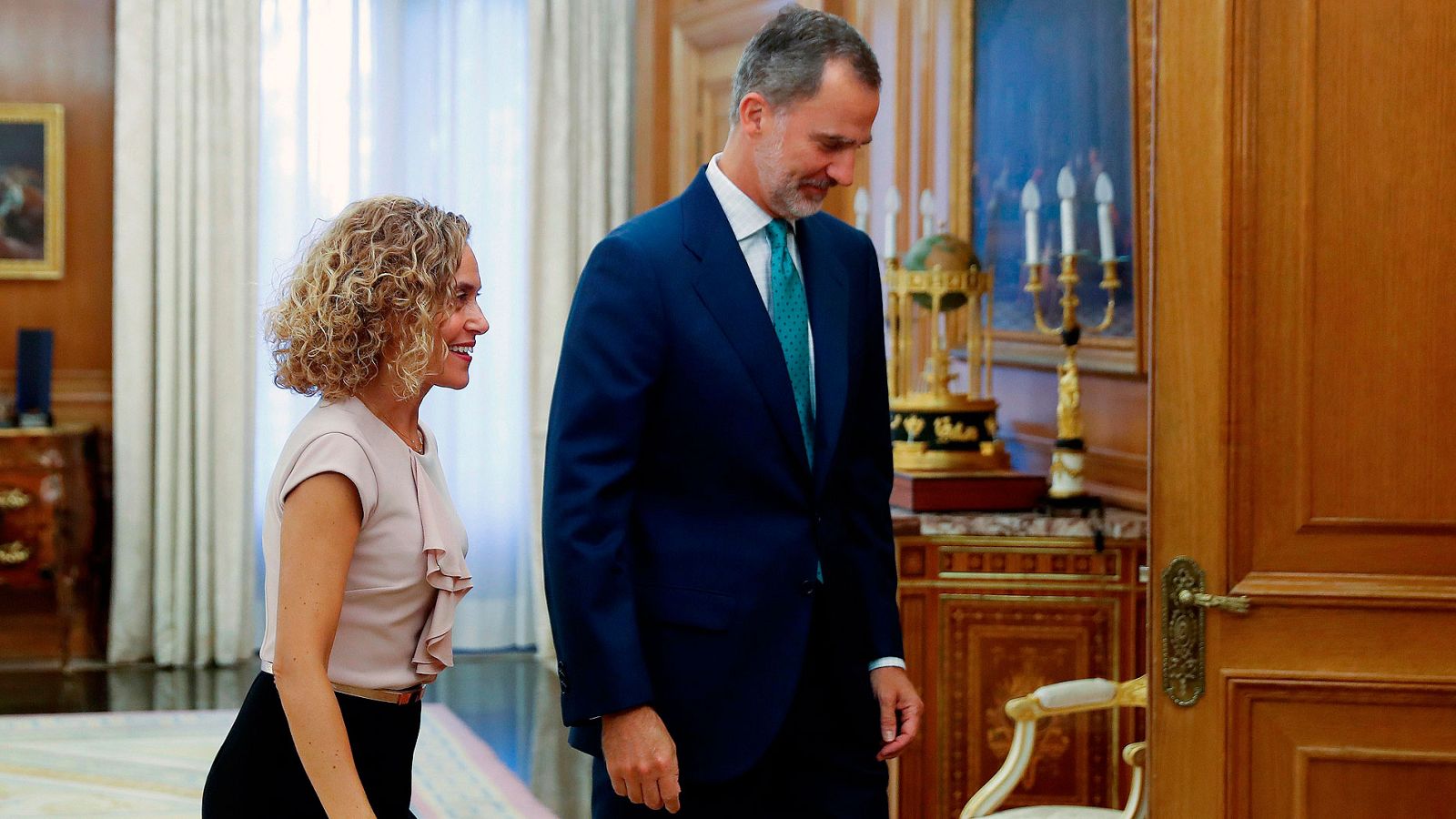 Batet coincide con el rey en que "el país necesita un gobierno estable"