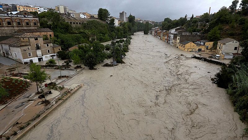 El río Clariano se desborda en Ontinyent