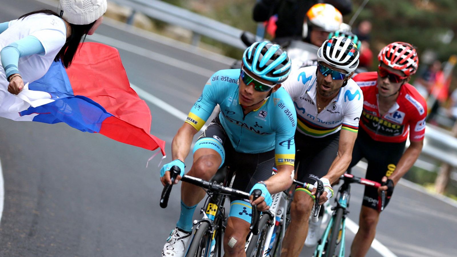 Vuelta a España 2019 | Sergio Higuita gana en la Sierra de Guadarrama, Roglic sigue líder