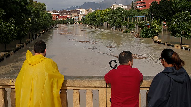 Gota fría en Orihuela: el río Segura se desborda