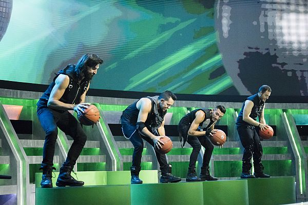 Vaya crack - Toompak: cómo hacer música con balones de baloncesto
