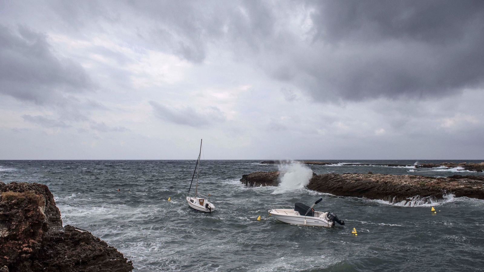 El tiempo: Precipitaciones torrenciales muy fuertes en el sureste peninsular y sur de Baleares | RTVE Play