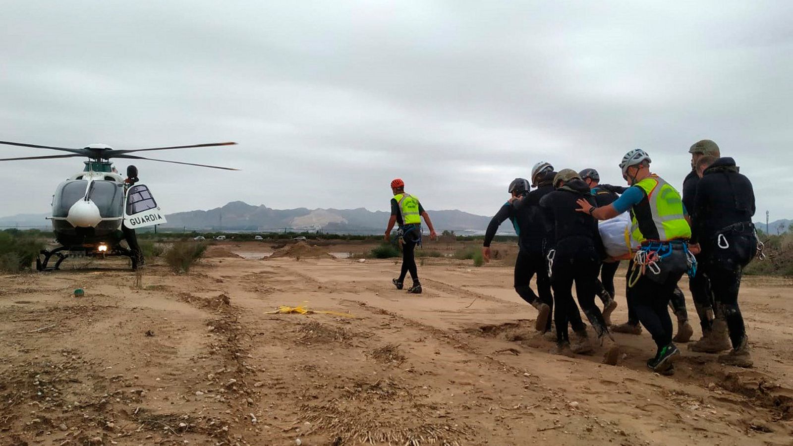 Gota fría: Un muerto en Orihuela eleva a seis las víctimas de un temporal que prosigue en Levante y Andalucía y avanza al centro de España