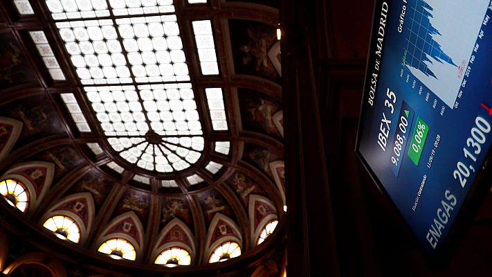  - El barril de petróleo marca su mayor subida diaria