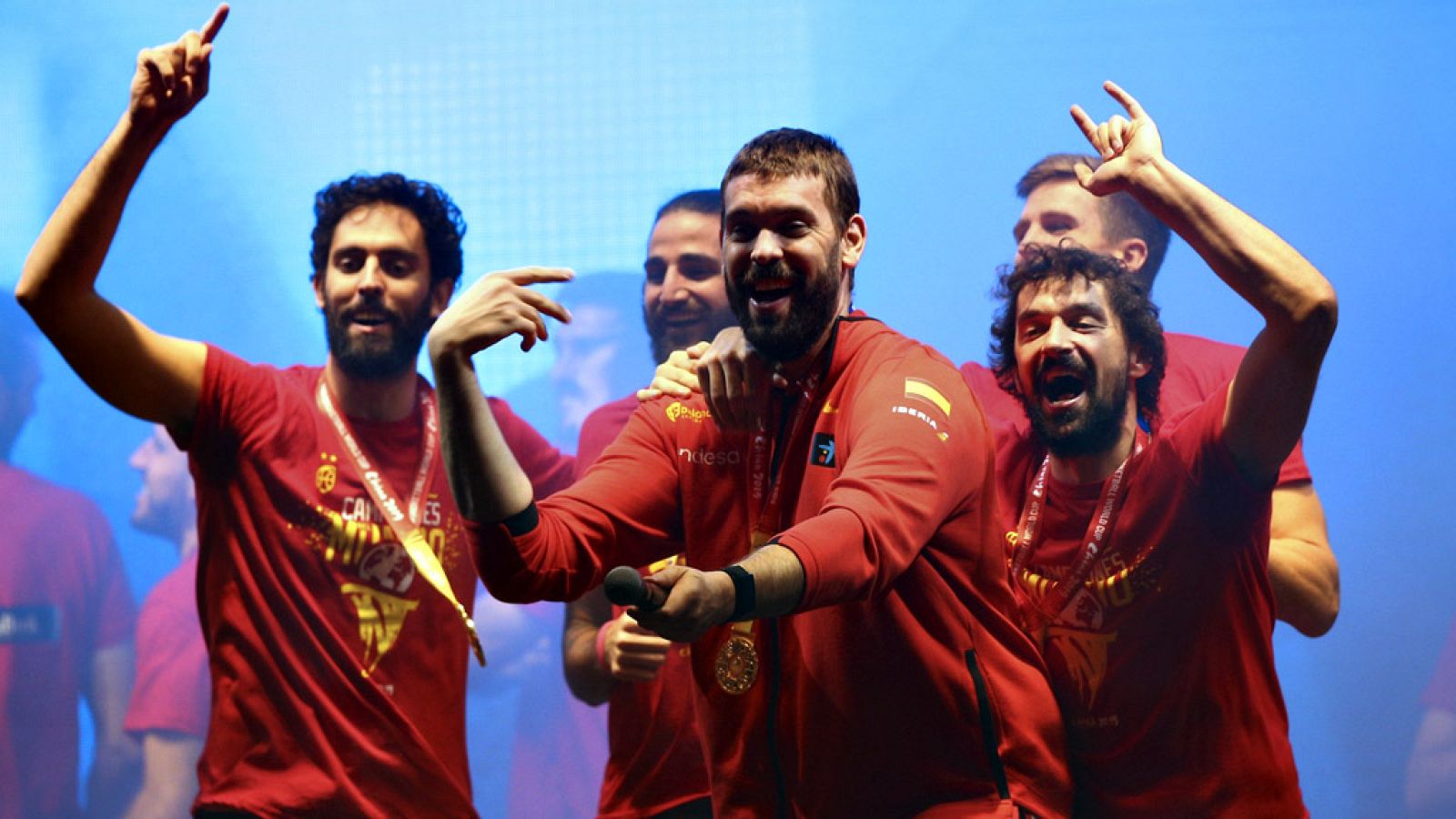 El pívot de Sant Boi, ganador del anillo de la NBA y del Mundial en el mismo año, ha dedicado el triunfo al trabajo de dos meses de la selección.