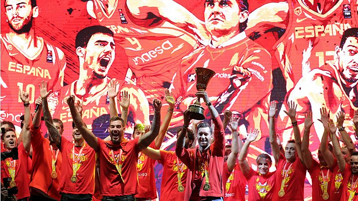 Informativo 24h - La selección española celebra en las calles de Madrid su segundo Mundial