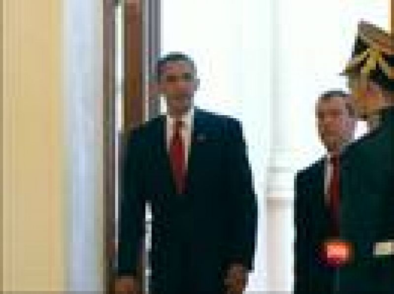 Barack Obama y Dimitri Medvedev han firmado un tratado sobre la cooperación entre las fuerzas armadas de ambos países desde el año 2009. Han acordado reducir las cabezas nucleares desplegadas a entre 1.500 y 1.675 en un plazo de siete años.