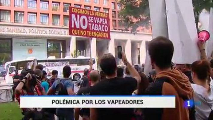 Telediario 1 - Los vapeadores, en pie de guerra contra el Ministerio de Sanidad