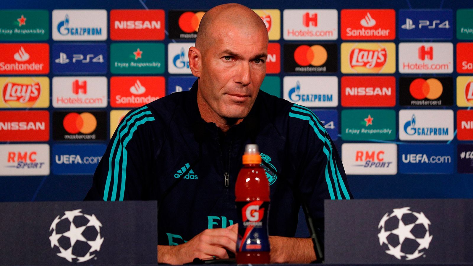 Zidane elogia a Benzema antes de enfrentarse al PSG