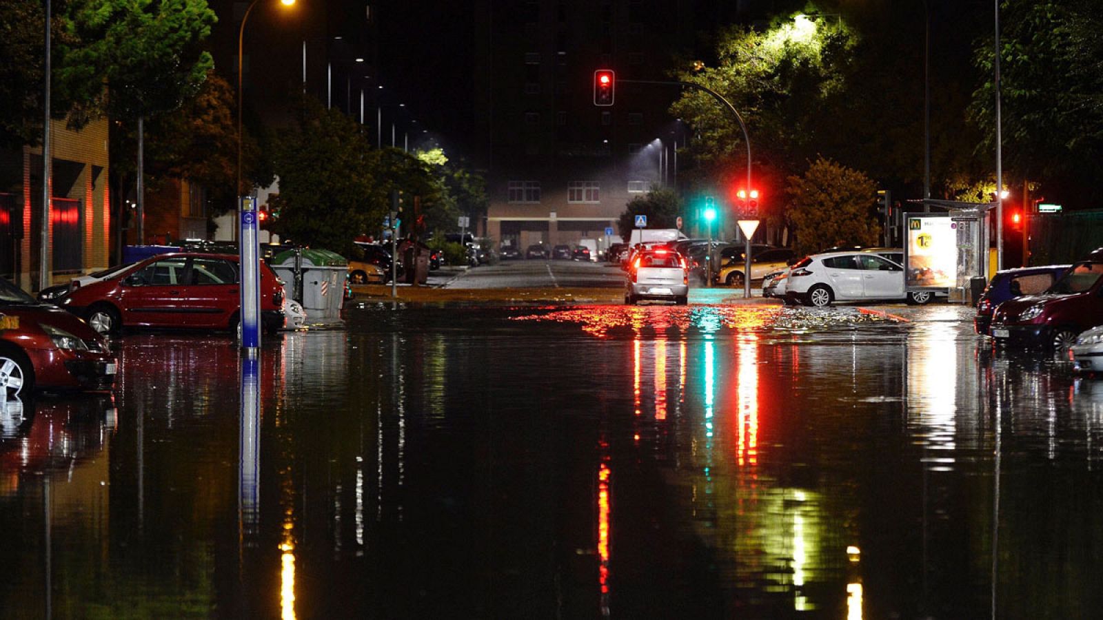 Telediario 1: Aparato eléctrico y lluvias torrenciales en el centro peninsular | RTVE Play